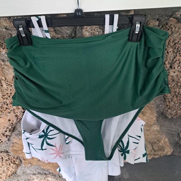 Crop Tankini Set - Picture 3 of 4